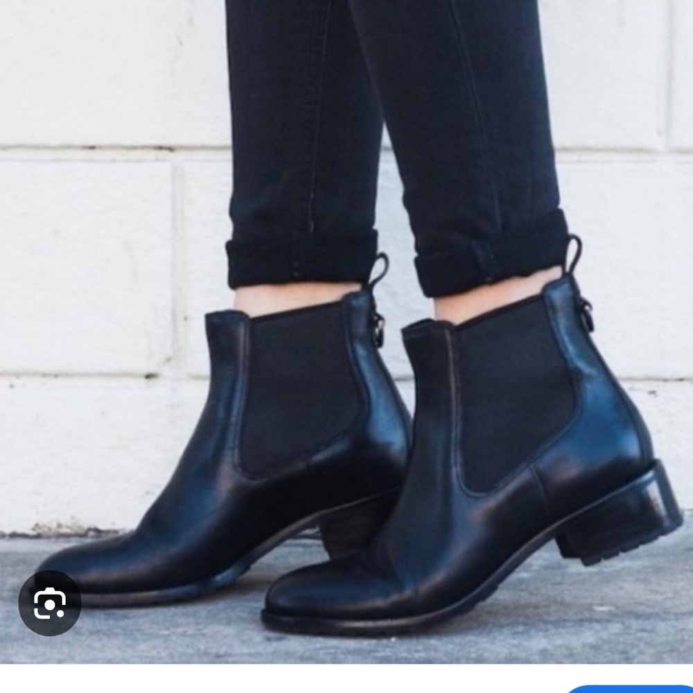 Cole Haan Newburg Waterproof Bootie Size 9B